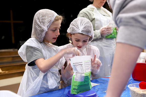 AUMC_Packing Party-11