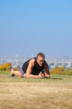 Steve_Yoga-22