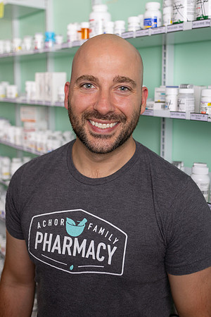 AchorFamilyPharmacy_Headshots+Group-6