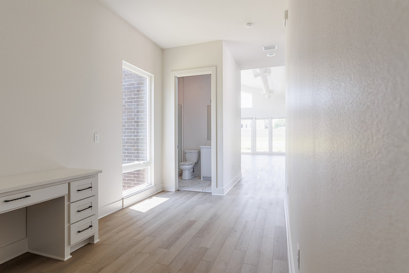 808_N_Poplar_NLR-15